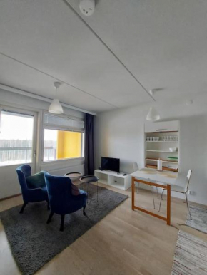 Kotimaailma - Avara ja valoisa studio Vantaalla